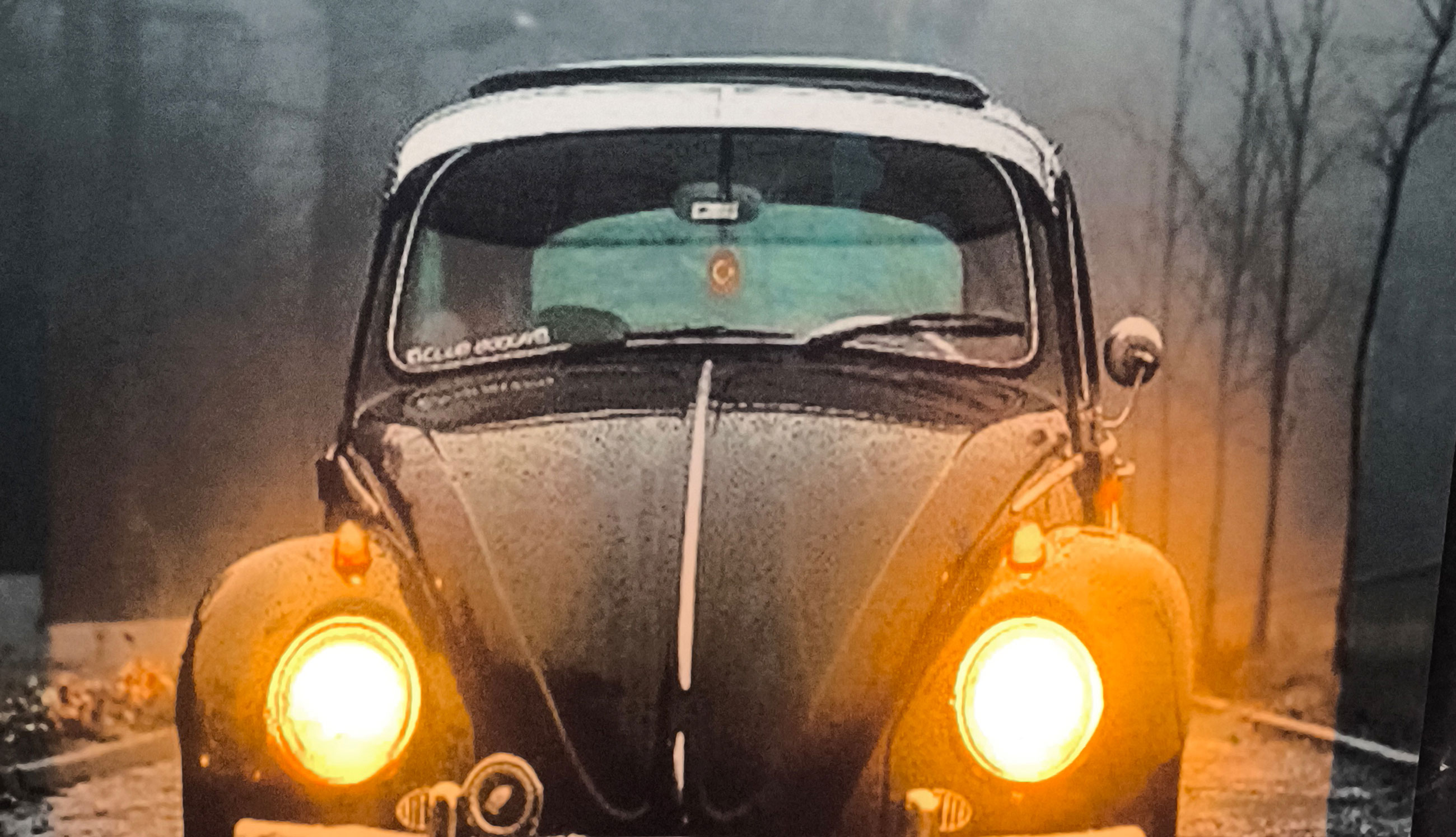 فولکس واگن - تابلوهای بک‌لایت ​در دریمی لایت دهقانیان - تابلو شب خواب و آینه نوری لمسی 